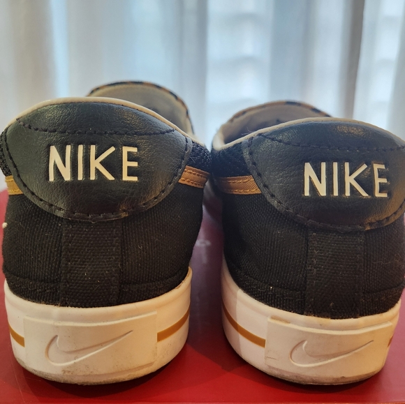 NIKE Leopard Print Court Legacy Slip ons.  Women’s size 7.5 - Picture 3 of 7